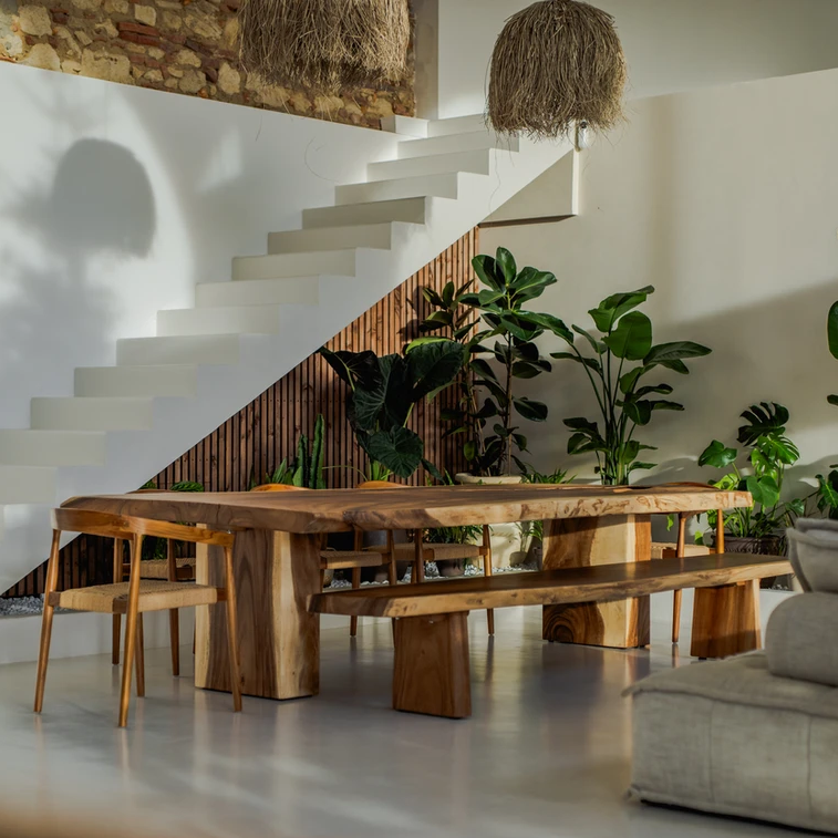 Rénovation d'une grange de 350m2 en villa balinaise par un architecte d'intérieur toulousain. 