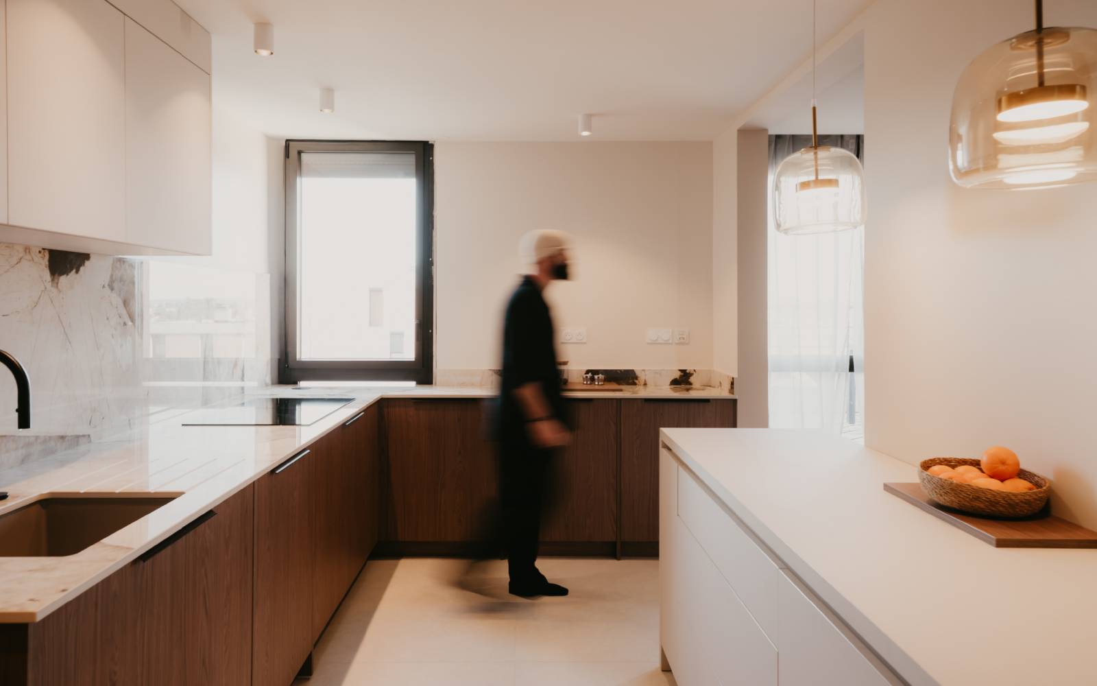 Rénovation complète d’une cuisine toute en longueur située à Blagnac.