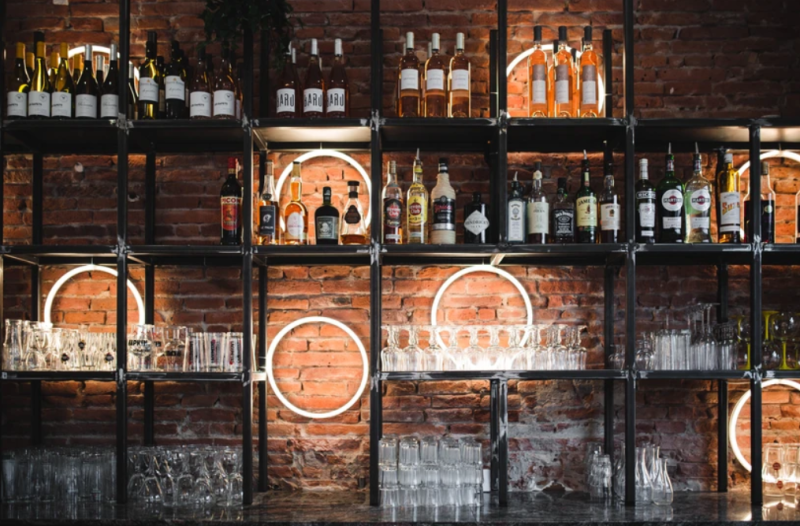 Aménagement sur-mesure par un architecte d'intérieur pour rénovation de restaurants à Toulouse. 