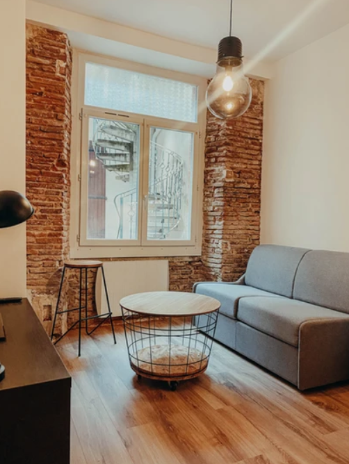 Rénovation d'un studio destiné à la location par un architecte d'intérieur toulousain. 