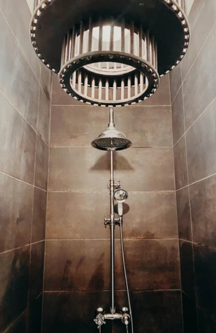 Aménagement d'un charmant studio à Toulouse par un architecte d'intérieur spécialisé dans la rénovation de biens anciens. 