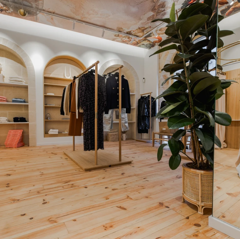Rénovation totale d'une boutique bordelaise par un architecte d'intérieur spécialisé. 