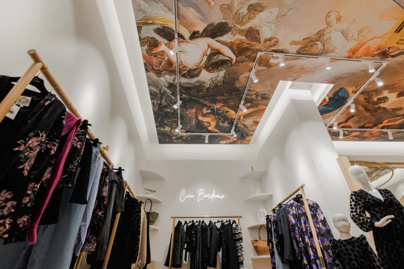 Contacter un architecte d'intérieur pour projet de décoration d'intérieur d'une boutique à Bordeaux. 