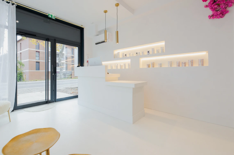 Recherche architecte d'intérieur spécialisé dans l'aménagement d'institut de beauté. 
