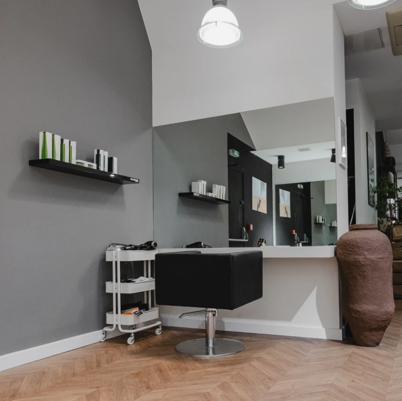 Contacter architecte d'intérieur pour rénovation et aménagement de locaux professionnels à Toulouse.  