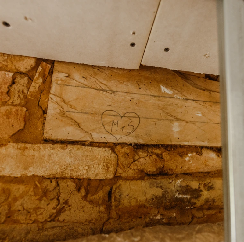 Trouver un architecte d'intérieur qui intervient dans les pyrénées pour la construction de grange, maison, studio, appartement. 