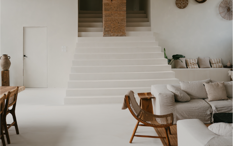 Rénovation d’un corps de ferme : sublimer le charme de l’ancien avec une touche contemporaine.