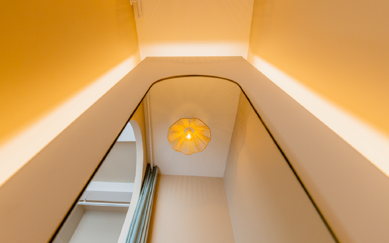 Contacter un architecte d'intérieur pour projet de rénovation d'une boutique à Aix-en-Provence. 