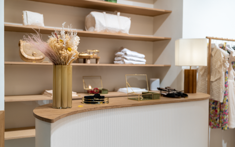 Rénovation totale d'une boutique toulousaine par un architecte d'intérieur spécialisé. 