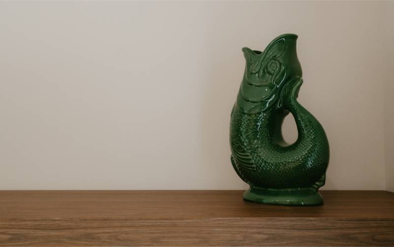 Optimisation de cuisine sans îlot central dans un espace de circulation.